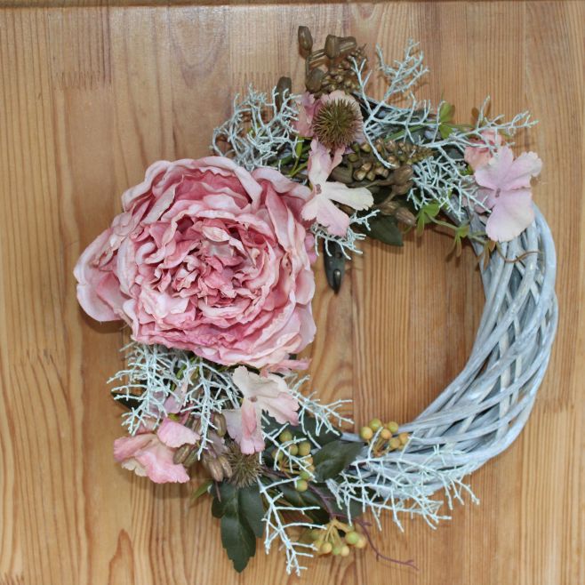 Podzimní kouzlo v jemných tónech Naše Provence dekorace vás okouzlí kombinací skořicové, starorůžové, bordó a krémové...